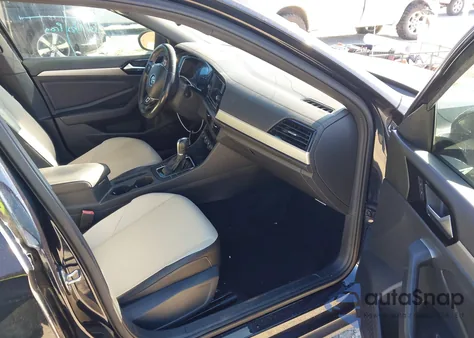 2019 Volkswagen Jetta 1.4T R-Line/1.4T S/1.4T Se from USA, damaged, VIN 3VWC57BU5KM097555